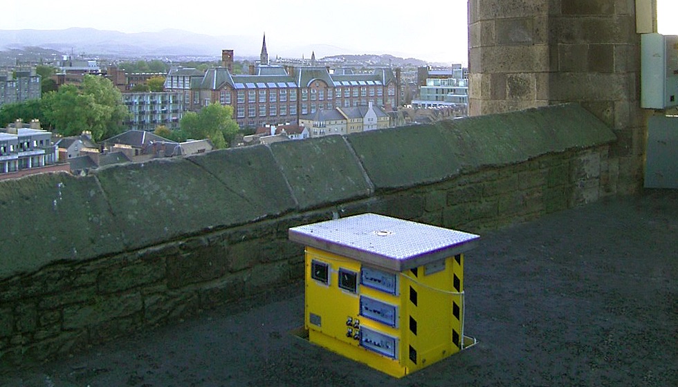 A pop up service unit in the grounds of Edinburgh Castle, which enables the world-famous attraction to host events outdoors all year round.